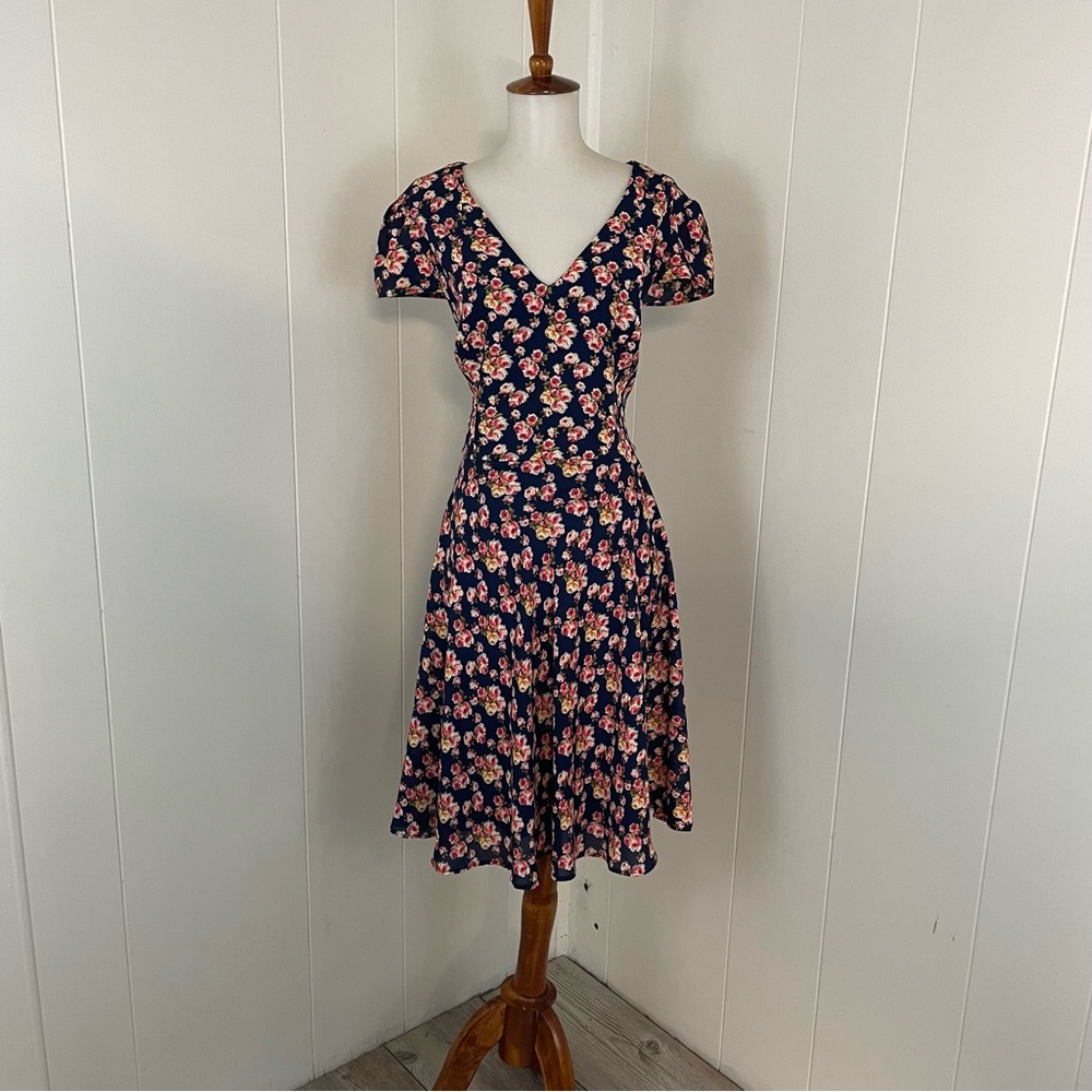 Betsey Johnson Floral‎ Short Sleeve V-Neck A-Line Dress